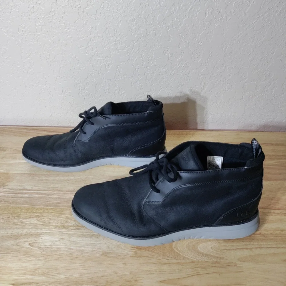UGG Miwo Neumel Black Leather Suede Chukka Boots Mens 12 1104976
